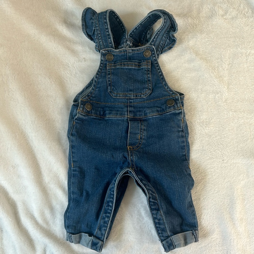 Carter’s bibs 3 months